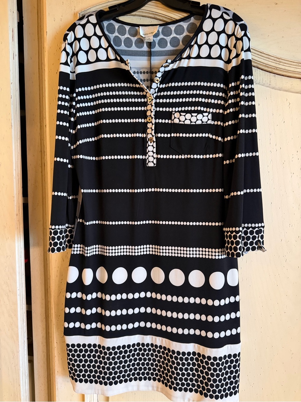 Donna Morgan Black and White Polka Dot Shift tunic Dress size 12 great condition